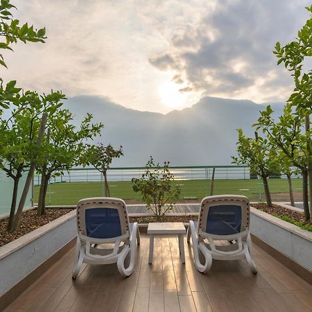 Garda Suite Hotel (Adults Only) ลีโมเนซุลการ์ดา ภายนอก รูปภาพ