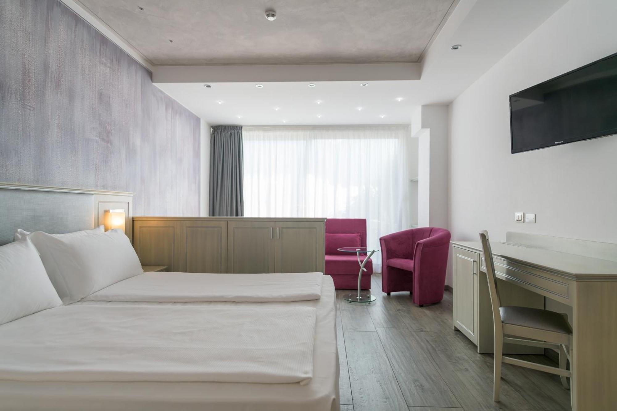 Garda Suite Hotel (Adults Only) ลีโมเนซุลการ์ดา ภายนอก รูปภาพ