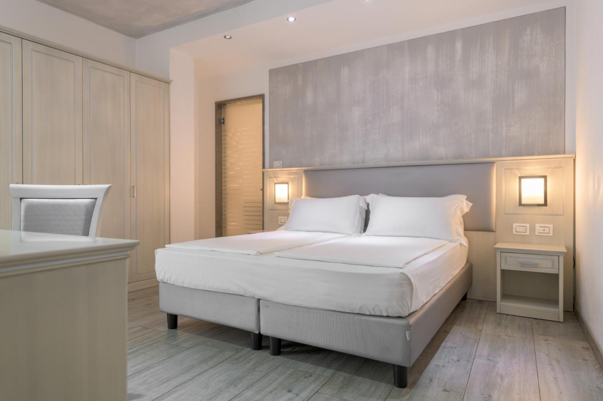 Garda Suite Hotel (Adults Only) ลีโมเนซุลการ์ดา ห้อง รูปภาพ