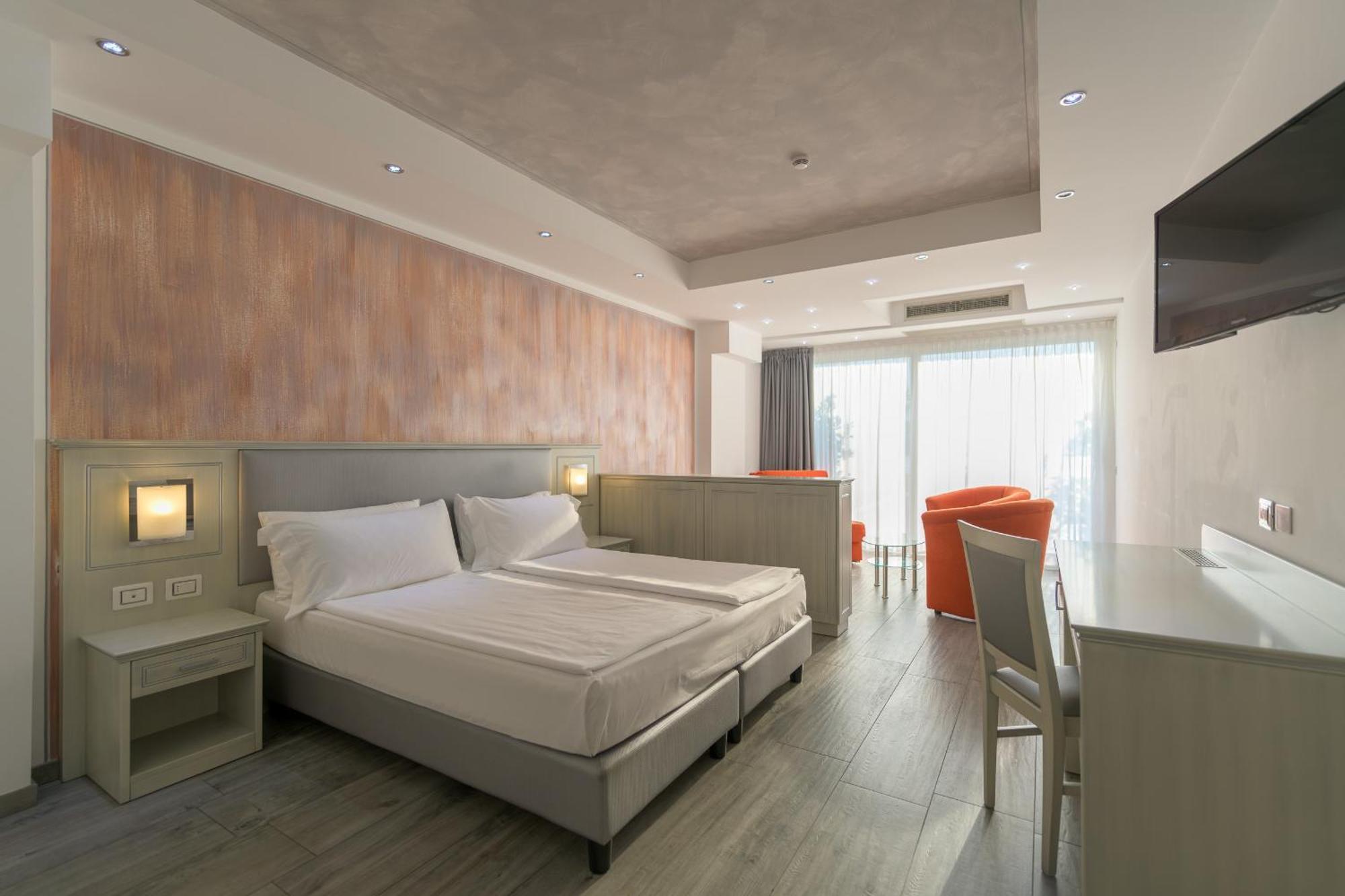 Garda Suite Hotel (Adults Only) ลีโมเนซุลการ์ดา ภายนอก รูปภาพ